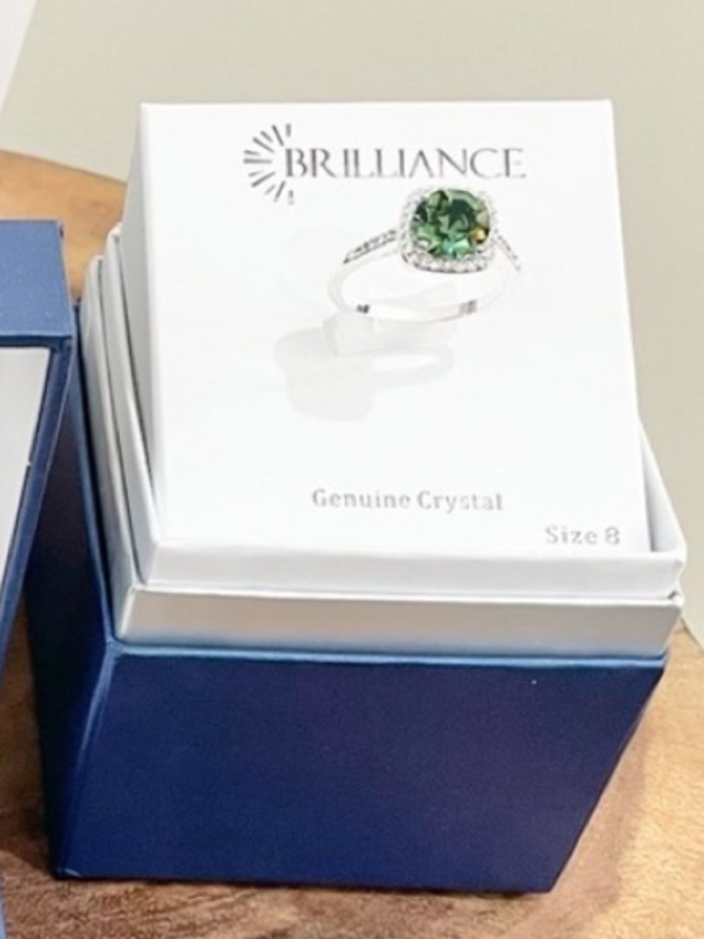 Genuine crystal, green & silver ring - Picture 3 of 5